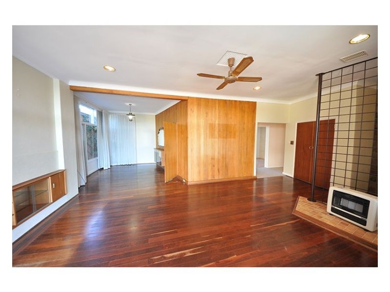 28 Malsbury Street, Bicton WA 6157