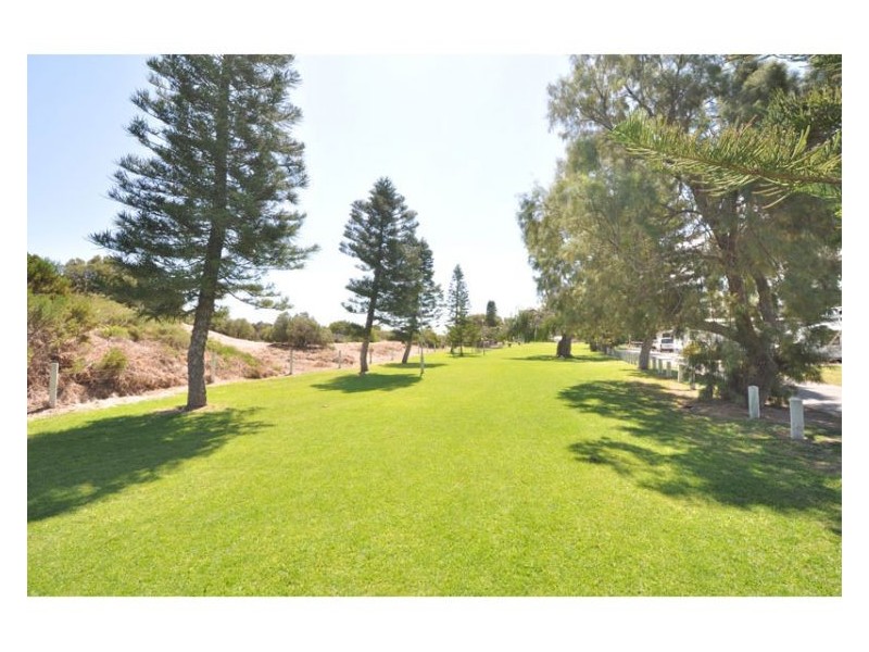 110 Nulagine Way, Coogee WA 6166