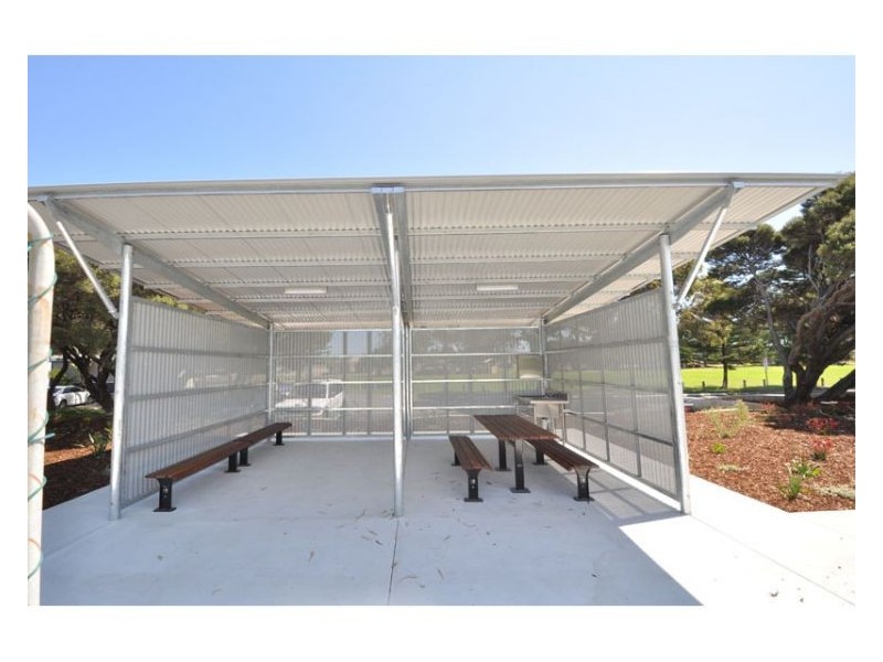 110 Nulagine Way, Coogee WA 6166