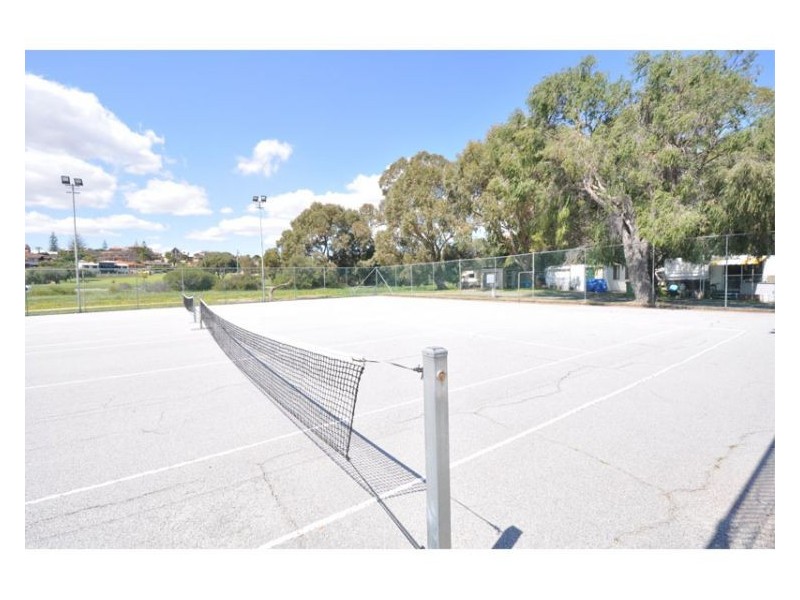 110 Nulagine Way, Coogee WA 6166