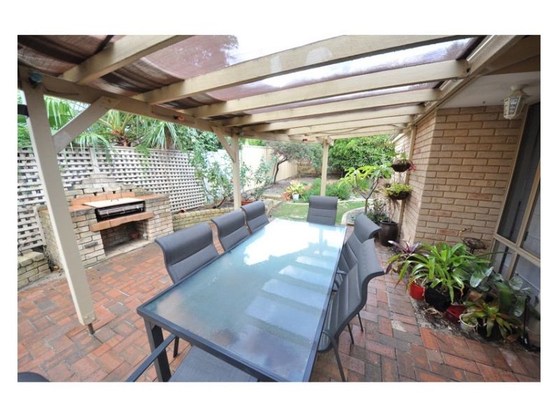 35 Jackson Avenue, Winthrop WA 6150