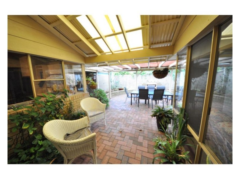 35 Jackson Avenue, Winthrop WA 6150