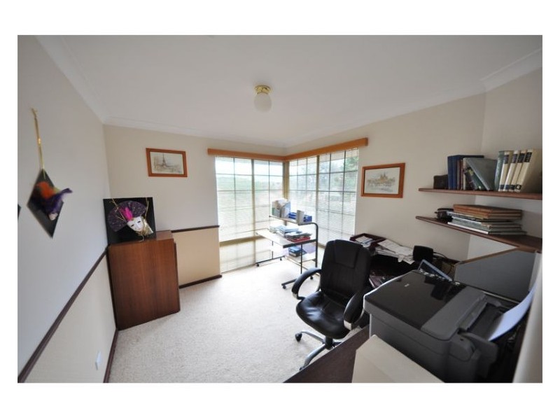 35 Jackson Avenue, Winthrop WA 6150