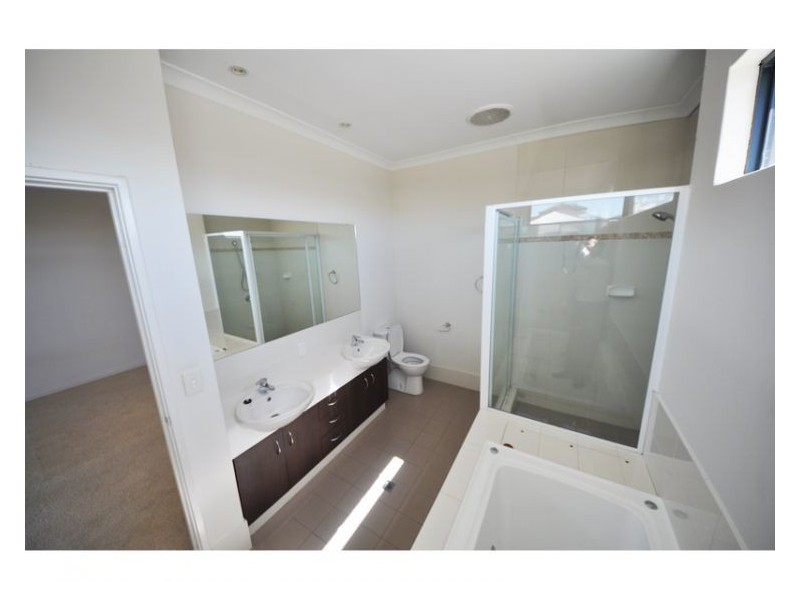 1 Dugong View, Yangebup WA 6164