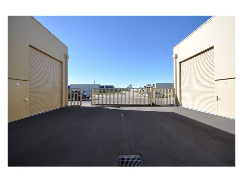 3/12 Horus Bend, Bibra Lake WA 6163
