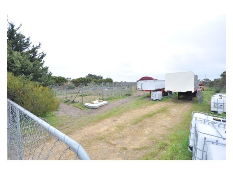 198 Henderson Road, Munster WA 6166