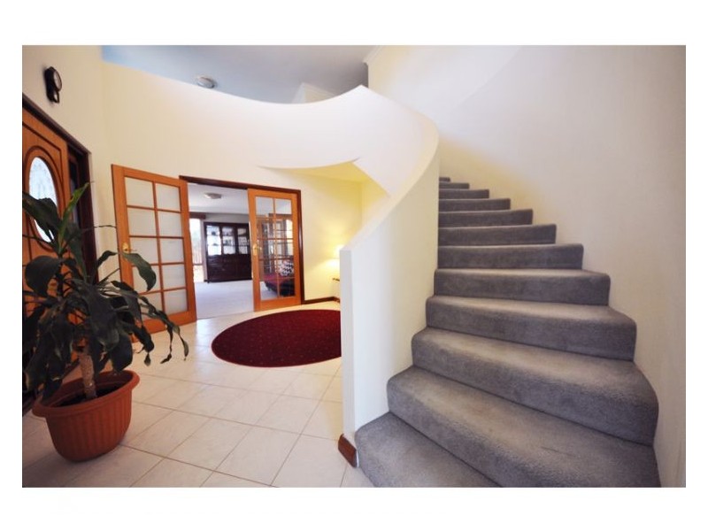 2 Korel Place, Coogee WA 6166