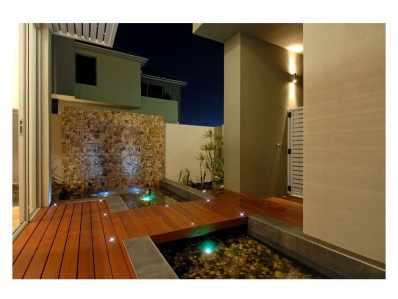 27 Heirisson Way, North Coogee WA 6163