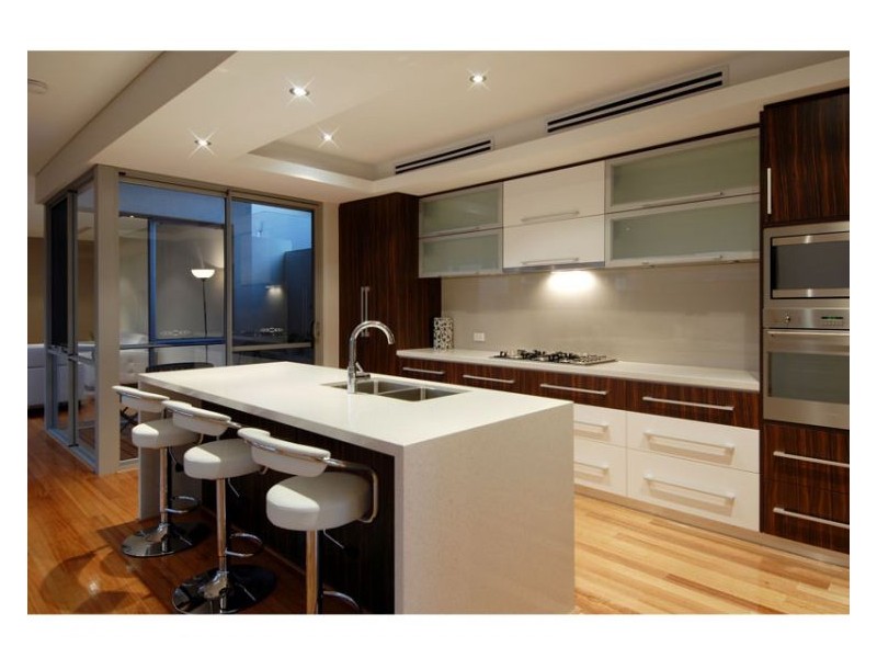 27 Heirisson Way, North Coogee WA 6163