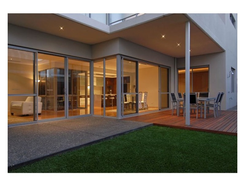 27 Heirisson Way, North Coogee WA 6163