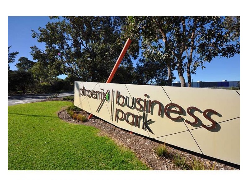 16/12 Horus Bend, Bibra Lake WA 6163