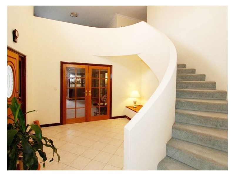 2 Korel Place, Coogee WA 6166