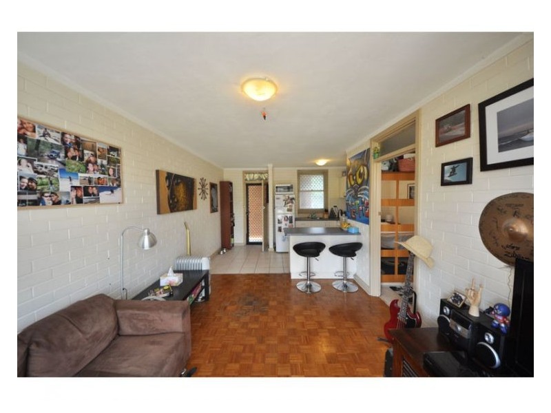 9/221 Clontarf Road, Hamilton Hill WA 6163