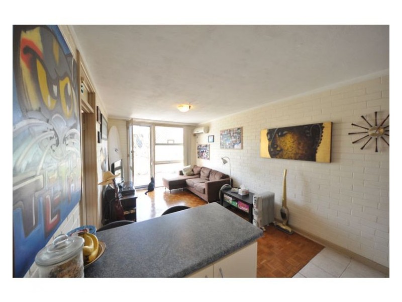 9/221 Clontarf Road, Hamilton Hill WA 6163