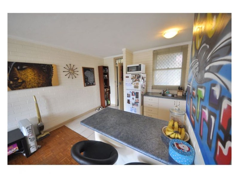 9/221 Clontarf Road, Hamilton Hill WA 6163
