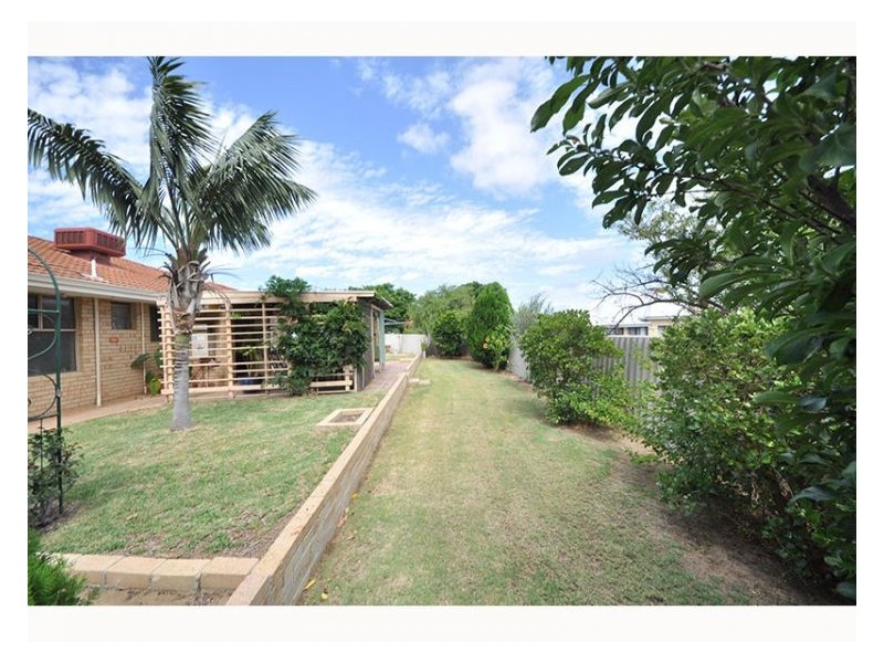 31A Lee Ave, Hilton WA 6163