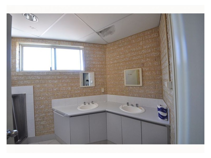 2/153 Rockingham Road, Hamilton Hill WA 6163