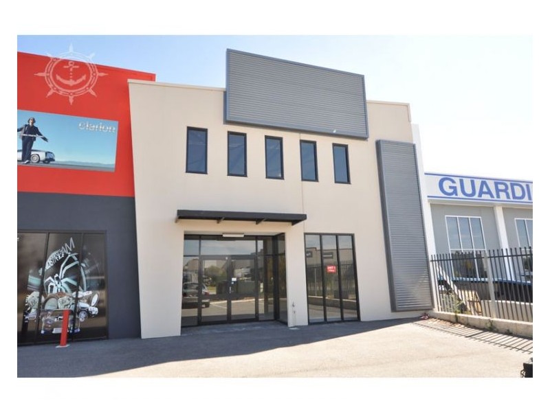 1/8 Pickard Ave, Rockingham WA 6168