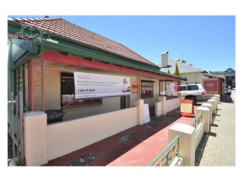 18 Essex Street, Fremantle WA 6160