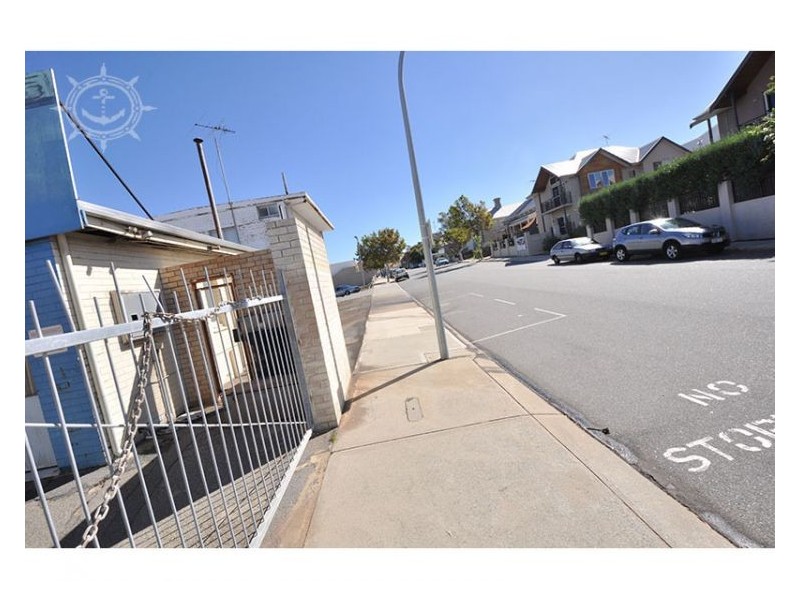 Unit 1-77 Queen Victoria Street, Fremantle WA 6160