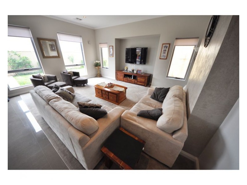 19 Black Swan Rise, Beeliar WA 6164