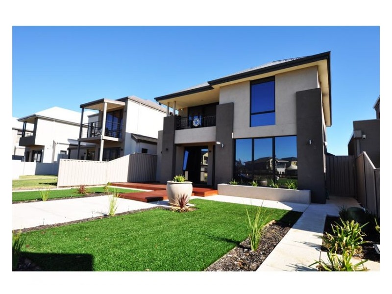 20 Leschenault Bvd, Munster WA 6166