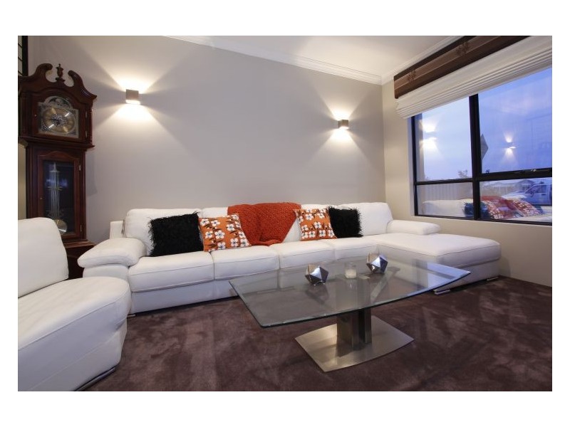 20 Leschenault Bvd, Munster WA 6166