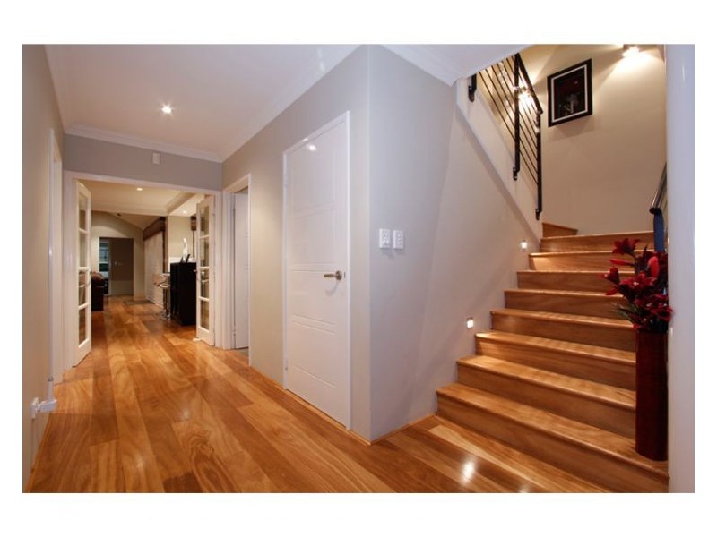 20 Leschenault Bvd, Munster WA 6166