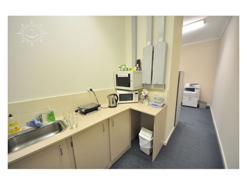 5/4 Adelaide, Fremantle WA 6160