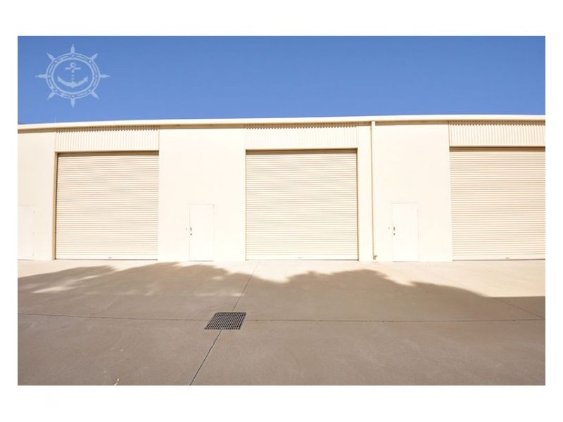 2/15 Crocker Street, Rockingham WA 6168