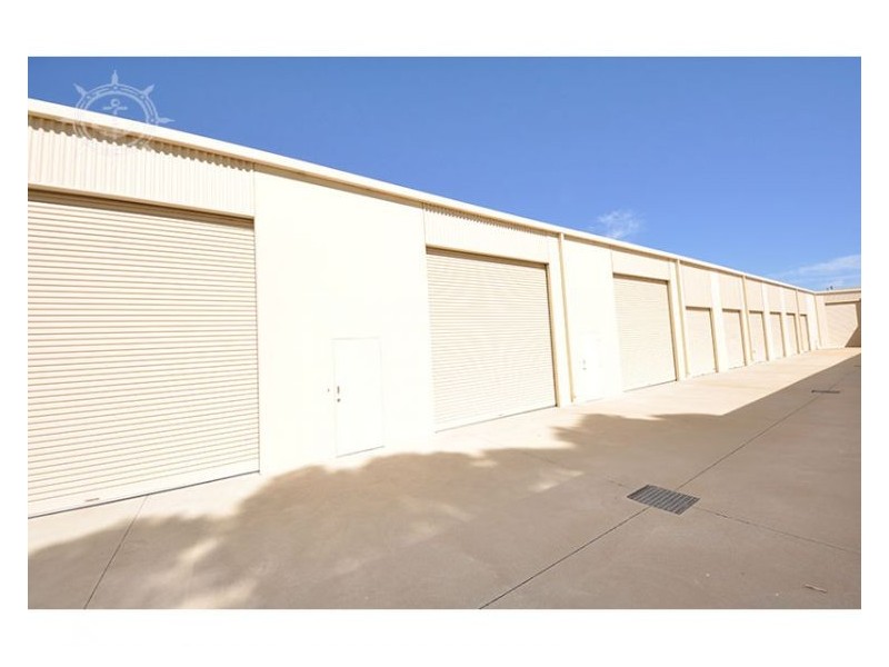 2/15 Crocker Street, Rockingham WA 6168