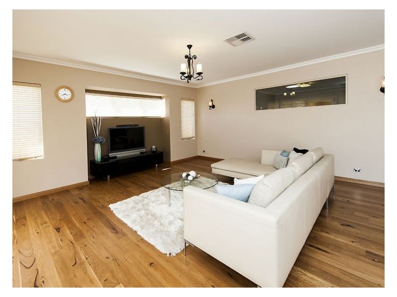 85 Gibbs, Atwell WA 6164