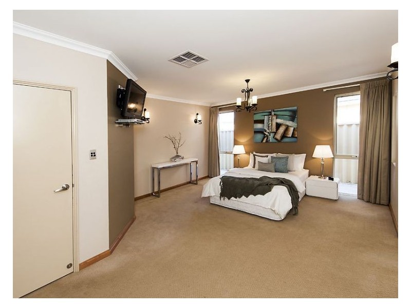 85 Gibbs, Atwell WA 6164
