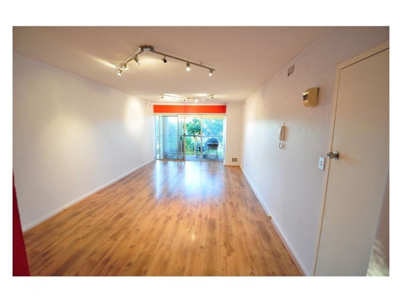 5/2 Pengilly Road, Orelia WA 6167