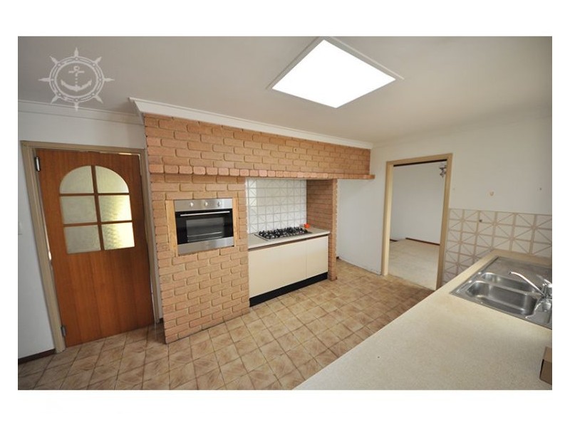 2 Leonard Way, Spearwood WA 6163