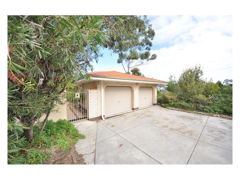 2 Leonard Way, Spearwood WA 6163