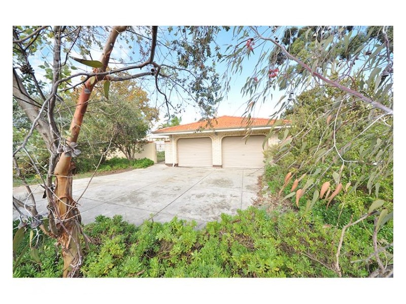 2 Leonard Way, Spearwood WA 6163