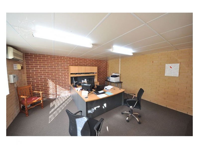 3/27 Weatherburn Way, Kardinya WA 6163