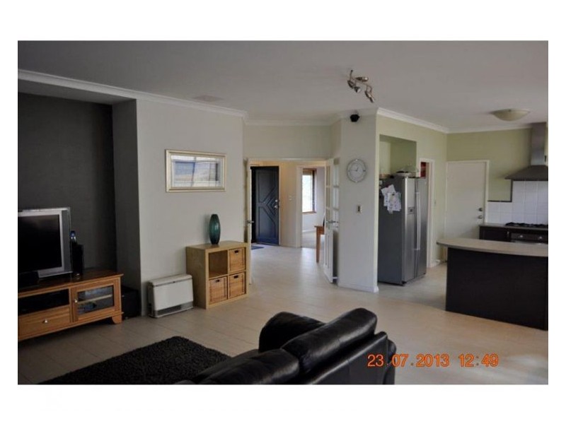 2 Greenwich Parade, Canning Vale WA 6155