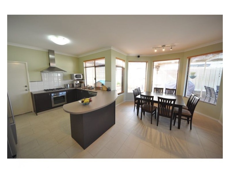 2 Greenwich Parade, Canning Vale WA 6155