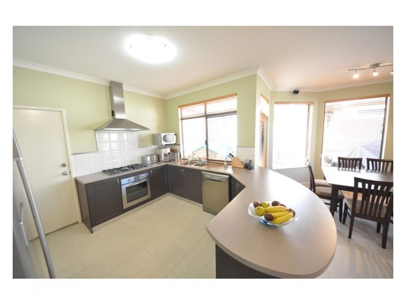2 Greenwich Parade, Canning Vale WA 6155