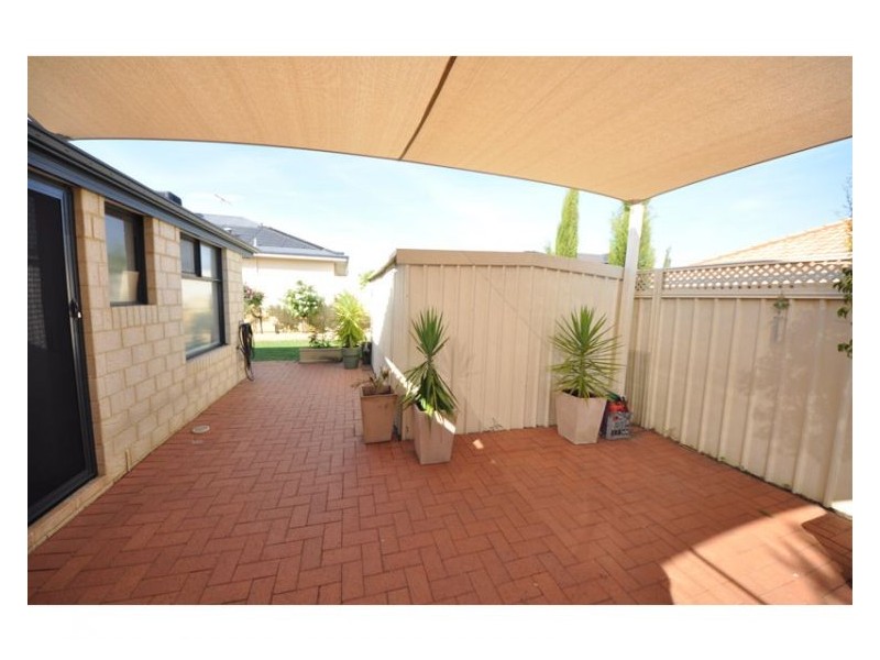 2 Greenwich Parade, Canning Vale WA 6155