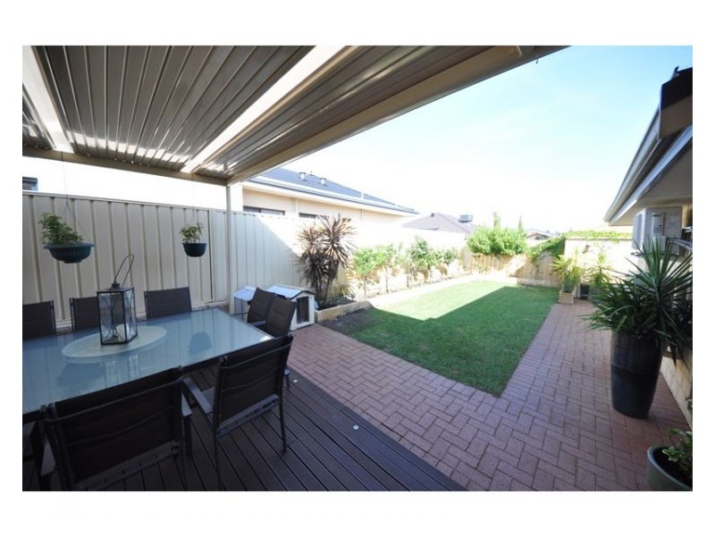 2 Greenwich Parade, Canning Vale WA 6155