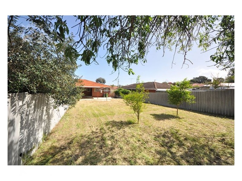 374A Carrington Street, Hamilton Hill WA 6163