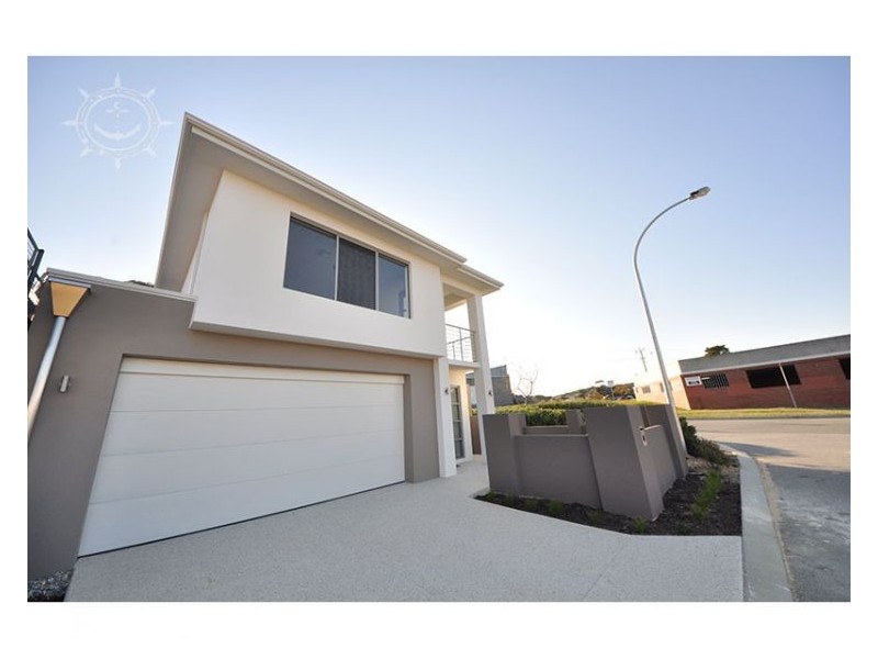 2 Fullston Way, Beaconsfield WA 6162