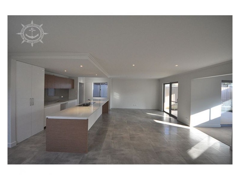 2 Fullston Way, Beaconsfield WA 6162