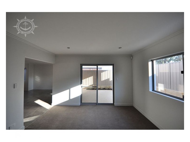 2 Fullston Way, Beaconsfield WA 6162