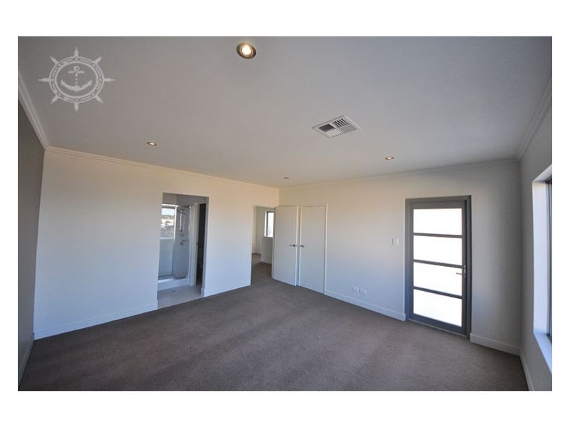 2 Fullston Way, Beaconsfield WA 6162