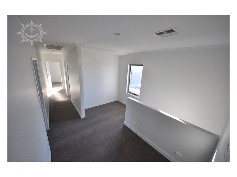 2 Fullston Way, Beaconsfield WA 6162