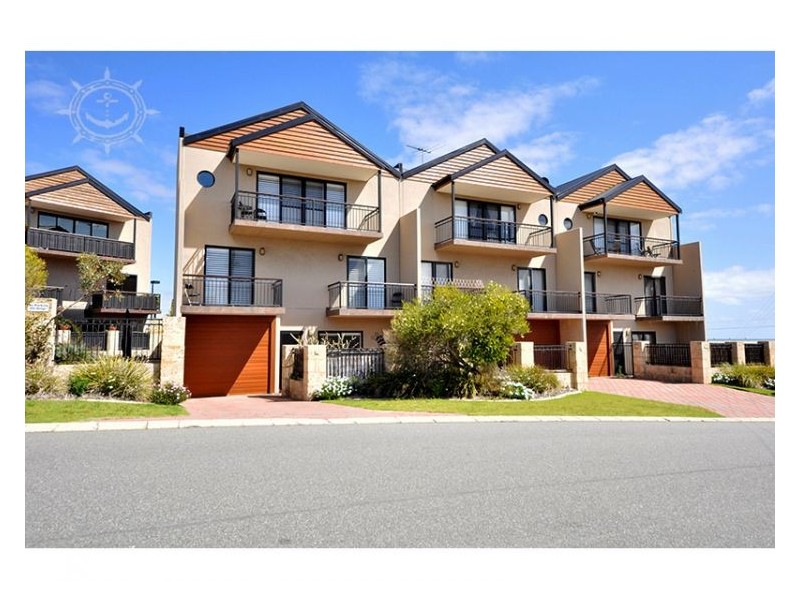 8 / 7 Bellion Drive, Hamilton Hill WA 6163